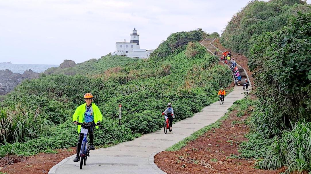 台灣極北燈塔,富貴角燈塔,燈塔,山海戀單車