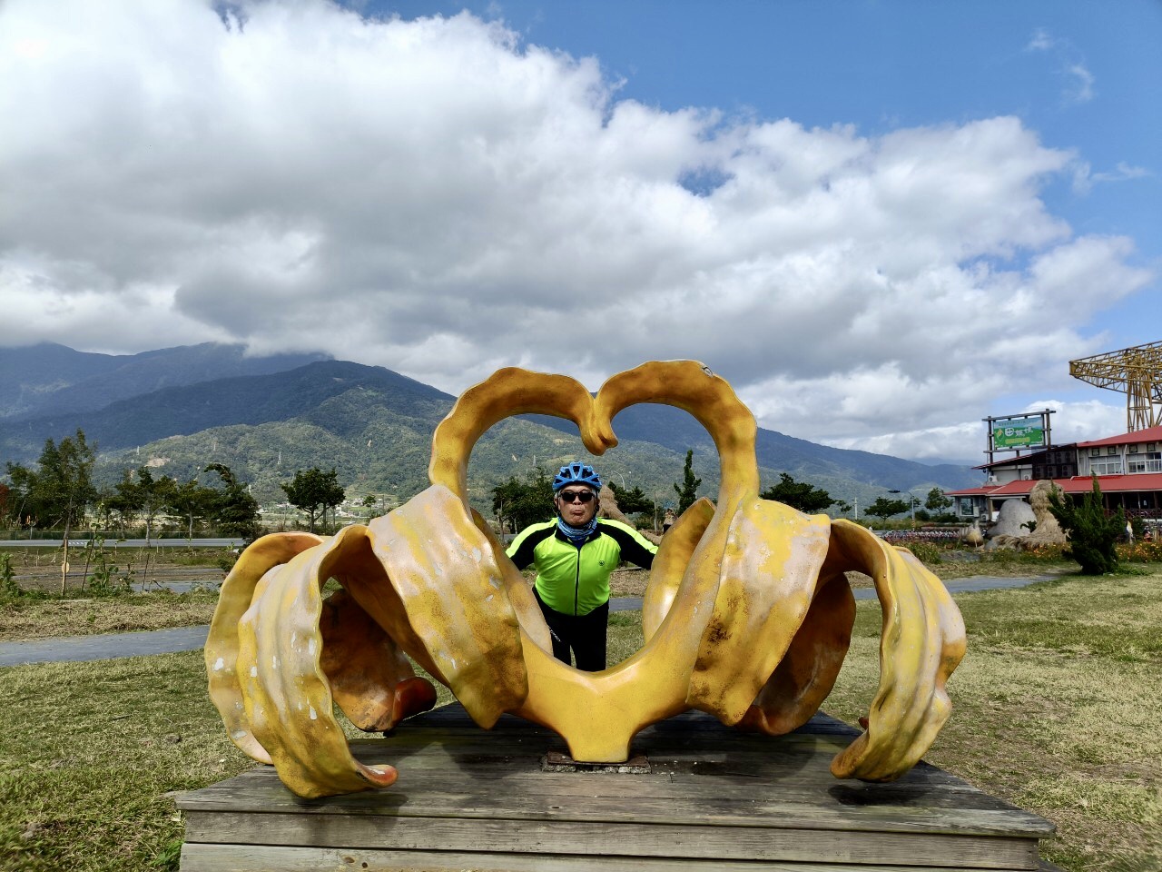 花蓮,富里,富里花海景觀區,藝術,LOVE,花東縱谷,稻草藝術季,山海戀單車