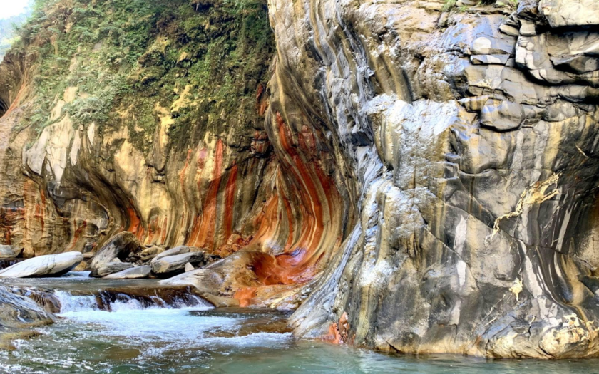 【屏東哈尤溪溫泉彩岩5日】