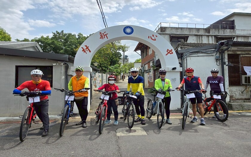 運動與健康,單車騎行,單車旅行,美國車友,台灣眷村文化,剖地瓜,台灣脊梁山脈雙塔,山海戀單車,單車看見台灣,山海戀車友故事,海外車友騎台灣,退休人生