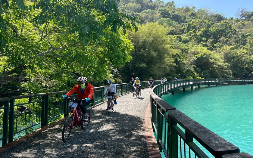 運動與健康,單車騎行,單車旅行,台灣車友,海外車友騎台灣,山海戀單車,台灣脊梁山脈新雙塔縱騎,剖地瓜,單車看見台灣,精彩回顧,福順宮慚愧祖師廟,日月潭,文武廟,水蛙頭步道,伊達邵碼頭,濃情莊園,東埔日月雙橋