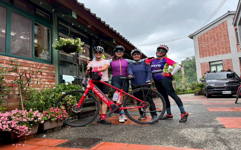 運動與健康,單車騎行,單車旅行,台灣車友,海外車友騎台灣,山海戀單車,專案訂製,竹苗四庫全書五福臨門,單車看見台灣,精彩回顧,蓬萊溪護魚步道,獅潭仙草凍,明德水庫,日新島,鳳娘小食堂