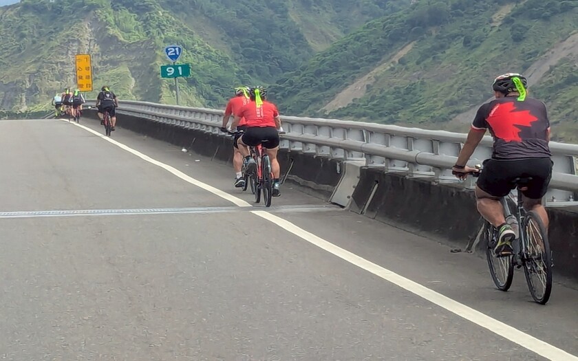  運動與健康,單車騎行,單車旅行,CyclingTaiwan,CyclingAdventure,CustomTourGroup,OverseasCyclistsInTaiwan,加拿大車友,海外車友騎台灣,山海戀單車,專案訂製,脊梁山脈新雙塔縱騎,剖地瓜,單車旅遊,自行車旅遊,福順宮,日月潭,梅子夢工廠,東埔日月雙橋,沙里仙溫泉
