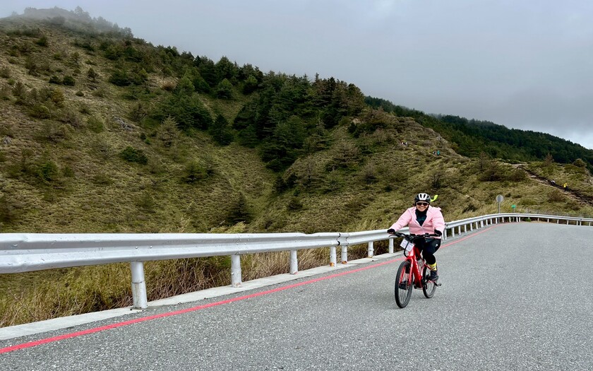 運動與健康,單車騎行,單車旅行,CyclingTaiwan,CyclingAdventure,CustomTourGroup,OverseasCyclistsInTaiwan,新加坡車友,海外車友騎台灣,山海戀單車,專案訂製,北進武嶺,日月潭,合歡山管理站,清境高空步道,88K公路標誌,清境童話超商,清境之星樂活民宿
