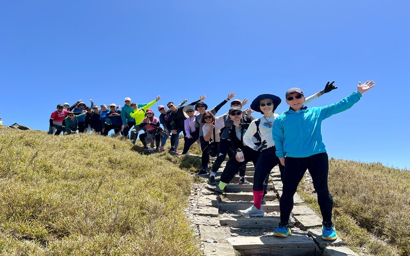 運動與健康,單車騎行,單車旅行,CyclingTaiwan,CyclingAdventure,CustomTourGroup,OverseasCyclistsInTaiwan,新加坡車友,海外車友騎台灣,山海戀單車,專案訂製,北進武嶺,日月潭,清境日出,石門山步道,清境農場,埔里酒廠