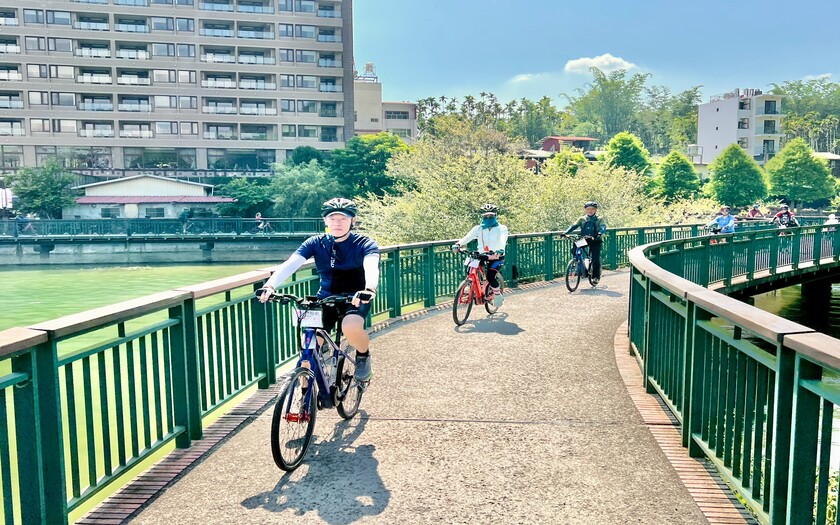 運動與健康,單車騎行,單車旅行,CyclingTaiwan,CyclingAdventure,CustomTourGroup,OverseasCyclistsInTaiwan,新加坡車友,海外車友騎台灣,山海戀單車,專案訂製,北進武嶺,日月潭,日月潭之旅,魚池福順宮,文武廟,九蛙疊像,農情莊園,小米紅茶豆花,向山遊客中心,CNN十大最美自行車道