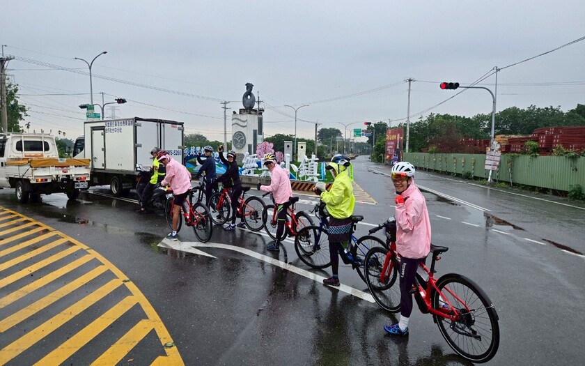 運動與健康,單車騎行,單車旅行,CyclingTaiwan,CyclingAdventure,單車看見台灣,另類單車環島,南北橫山海線,單車環島,單車旅遊,自行車旅遊,海外車友騎台灣,愛騎愛玩愛台灣,biketour,CyclingTaiwan,BicycleTravel,林內驛站,梅問屋梅子元氣館,中埔遊客中心,阿婆彎,台3線333公里處,大埔情人公園,古坑綠色隧道