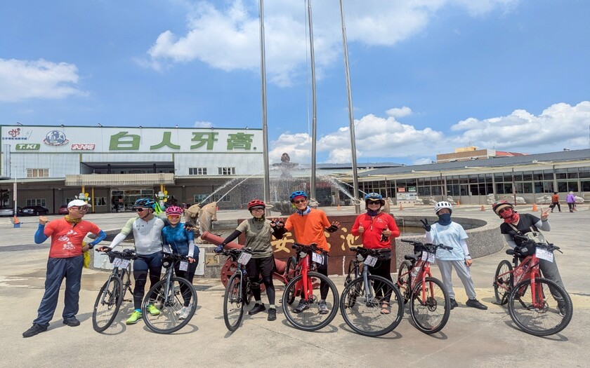 運動與健康,單車騎行,單車旅行,CyclingTaiwan,CyclingAdventure,單車看見台灣,白人牙膏將軍府,菁寮老街,品皇咖啡觀光工廠,北回歸線標誌,太康綠色隧道,林鳳營車站