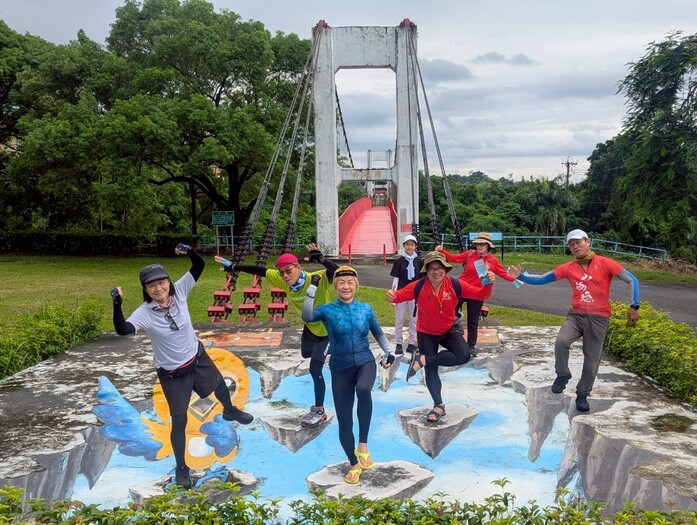 運動與健康,單車騎行,單車旅行,CyclingTaiwan,CyclingAdventure,單車看見台灣,天壇,烏山頭水庫,北極殿,麻豆碗粿,水晶教堂,井仔腳瓦盤鹽田,青鯤鯓生命之樹,國聖燈塔