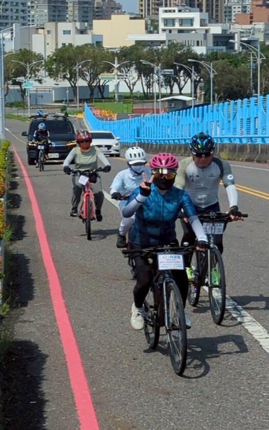 運動與健康,單車騎行,單車旅行,CyclingTaiwan,CyclingAdventure,單車看見台灣,國聖燈塔,鹿耳門天后宮,鄭愁予錯誤,阿財牛肉湯,德陽艦博物館,藍晒圖文創園區,虱目魚主題館,安平騎遊