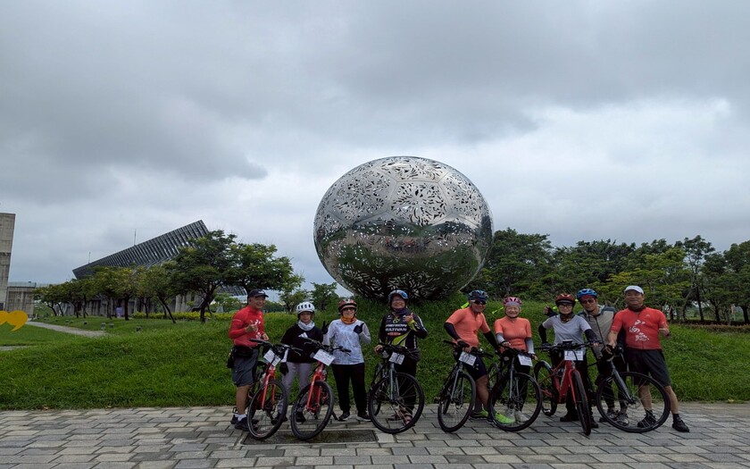 運動與健康,單車騎行,單車旅行,CyclingTaiwan,CyclingAdventure,單車看見台灣,香腸博物館,台灣歷史博物館,台江文化中心,興達港,虱目魚料理