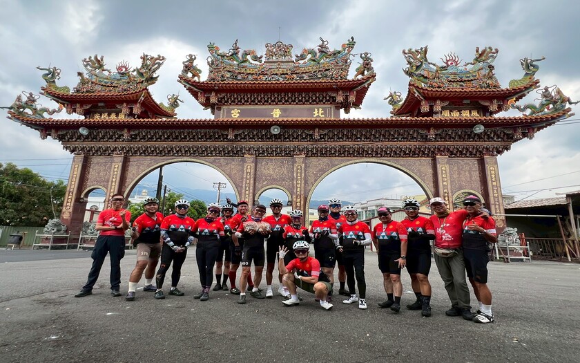 CyclingTaiwan,CyclingAdventure,單車看見台灣,台灣旅遊,單車騎行台灣,山海戀單車,脊梁山脈新雙塔縱騎,雙塔縱騎挑戰,愛騎愛玩愛台灣,鵝鑾鼻燈塔,恆春東門孤棚,屏東可可巧克力園區,水門夜市