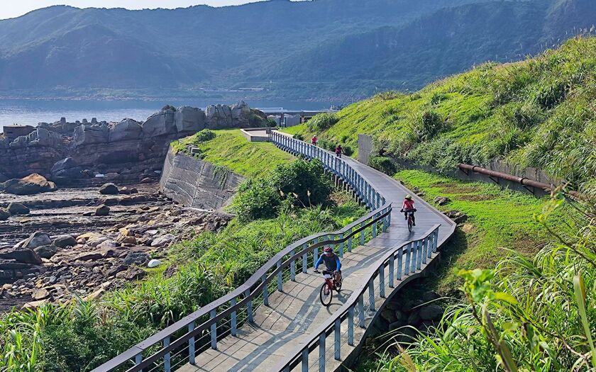 運動與健康,單車騎行,單車旅行,CyclingTaiwan,CyclingAdventure,CustomTourGroup,OverseasCyclistsInTaiwan,北宜北海岸,外木山自行車道,富貴角燈塔