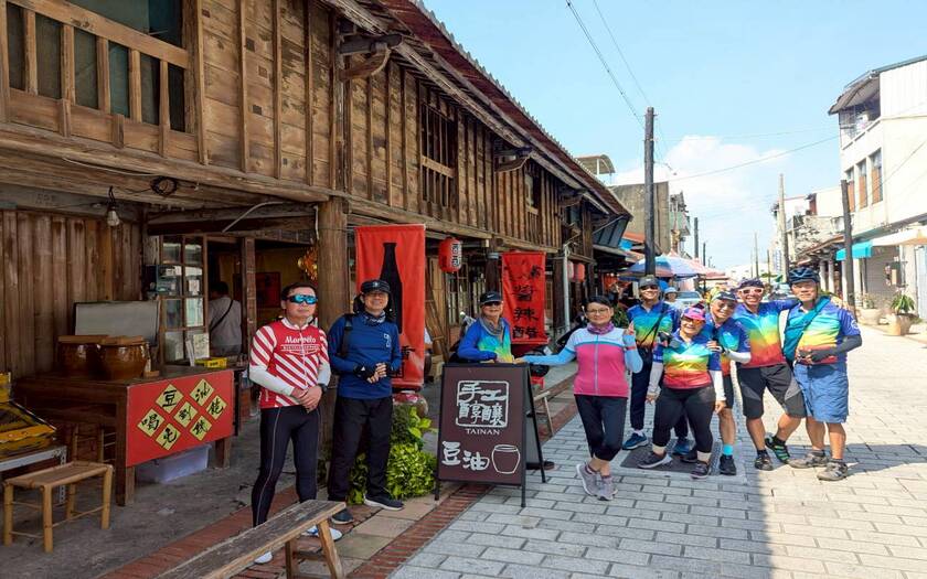 CyclingTaiwan,CyclingAdventure,單車看見台灣,台灣旅遊,單車騎行台灣,海外車友遊台灣,太保出發,水上北回歸線,菁寮老街,太康綠色隧道,林鳳營車站,九品蓮花園區