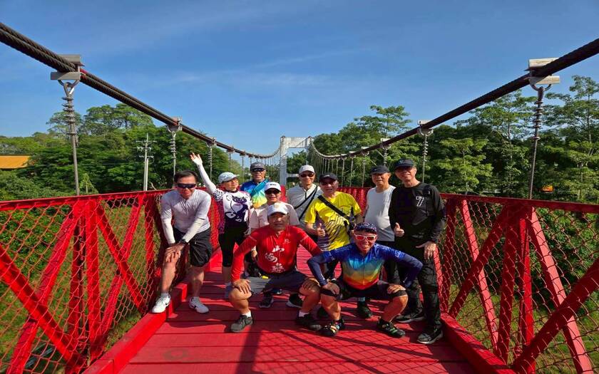 CyclingTaiwan,CyclingAdventure,單車看見台灣,台灣旅遊,單車騎行台灣,海外車友遊台灣,烏山頭水庫,麻豆總爺藝文中心,學甲慈濟宮,北門水晶教堂,井仔腳瓦盤鹽田,黑琵食堂