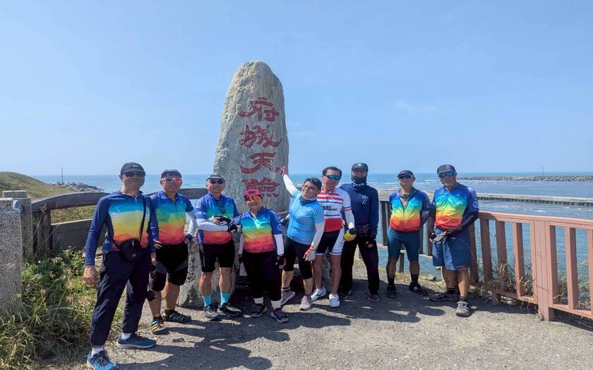CyclingTaiwan,CyclingAdventure,單車看見台灣,台灣旅遊,單車騎行台灣,海外車友遊台灣,府城巡禮,鹿耳門天后宮,台江國家公園,德記洋行,安平樹屋,德陽艦,漁光島,周氏蝦捲