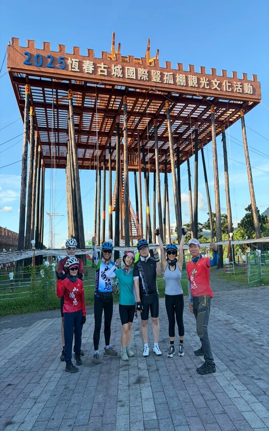 CyclingTaiwan,CyclingAdventure,單車看見台灣,台灣旅遊,單車騎行台灣,海外車友遊台灣,山海戀單車,琅嶠卑南古道,恆春古城,龜山步道,車城福安宮,池上便當,屏鵝公路