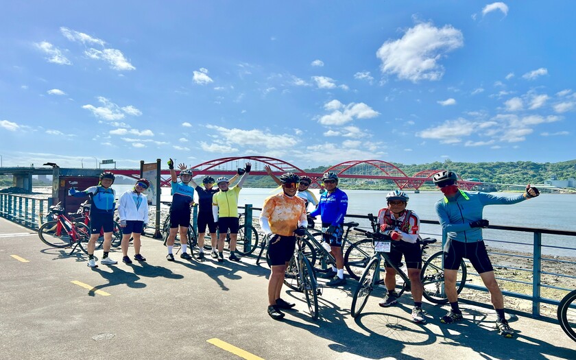 CyclingTaiwan,CyclingAdventure,單車看見台灣,台灣旅遊,單車騎行台灣,海外車友遊台灣#脊梁山脈,新雙塔縱騎,雙塔縱騎挑戰,biketour,富貴角燈塔,北海岸風景,關渡大橋,新月橋,台7乙,小烏來山莊