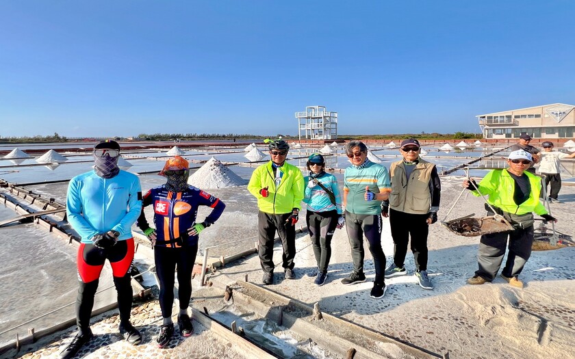 CyclingTaiwan,CyclingAdventure,單車看見台灣,台灣旅遊,單車騎行台灣,海外車友遊台灣,北門水晶教堂,井仔腳瓦盤鹽田,扇形鹽田,生命之樹,黑琵食堂,烏山頭水庫,麻豆總爺藝文中心,學甲慈濟宮,國聖燈塔,嘉南文化騎旅