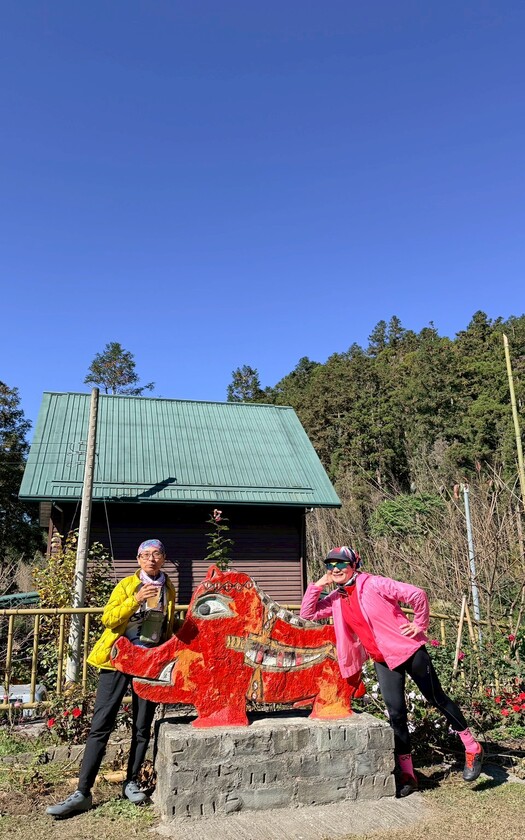 CyclingTaiwan,CyclingAdventure,單車看見台灣,台灣旅遊,單車騎行台灣,海外車友遊台灣,阿里山雙鐵,專案團,阿里山雙鐵,鐵道鐵馬,阿里山森林鐵路,大凍山,小百岳,多林車站,得恩亞納,合掌村,鄒族部落,十字路車站,二萬坪車站,蒸汽火車,二萬坪黑森林,樹抱石,阿里山夕陽