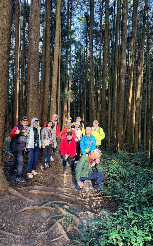 CyclingTaiwan,CyclingAdventure,單車看見台灣,台灣旅遊,單車騎行台灣,海外車友遊台灣,阿里山雙鐵,專案團,阿里山雙鐵,鐵道鐵馬,阿里山森林鐵路,大凍山,小百岳,多林車站,得恩亞納,合掌村,鄒族部落,十字路車站,二萬坪車站,蒸汽火車,二萬坪黑森林,樹抱石,阿里山夕陽