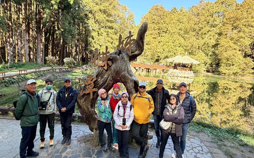 CyclingTaiwan,CyclingAdventure,單車看見台灣,台灣旅遊,單車騎行台灣,海外車友遊台灣,阿里山雙鐵,專案團,阿里山雙鐵,鐵道鐵馬,阿里山森林鐵路,祝山日出,祝山線,檜木列車,沼平車站,姊妹潭,受鎮宮,奮起湖便當