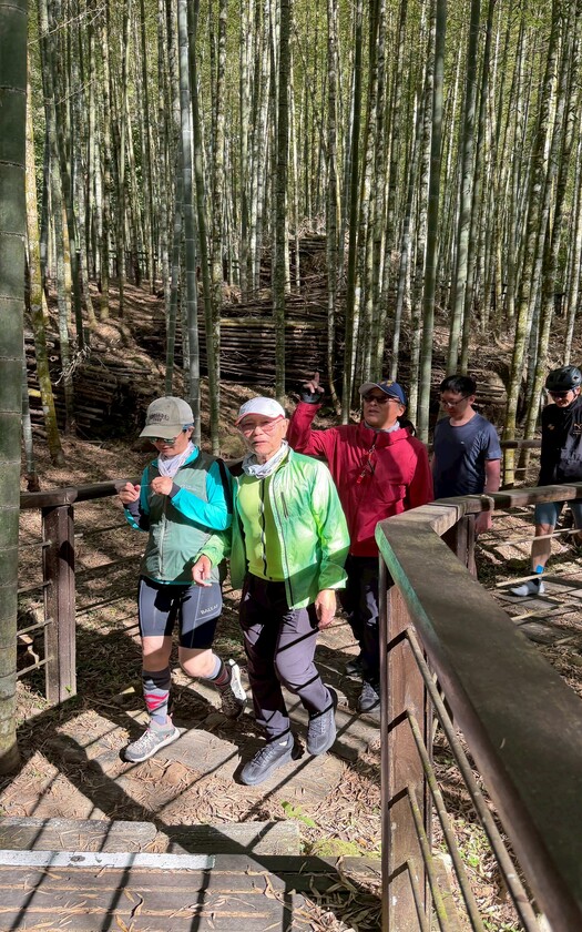 CyclingTaiwan,CyclingAdventure,單車看見台灣,台灣旅遊,單車騎行台灣,海外車友遊台灣,跨年騎行,巃頭曙光,樂野部落,優遊吧斯,鄒族文化,巃頂步道,迷糊步道,頂湖步道,霧之道,茶之道,石棹,阿里山