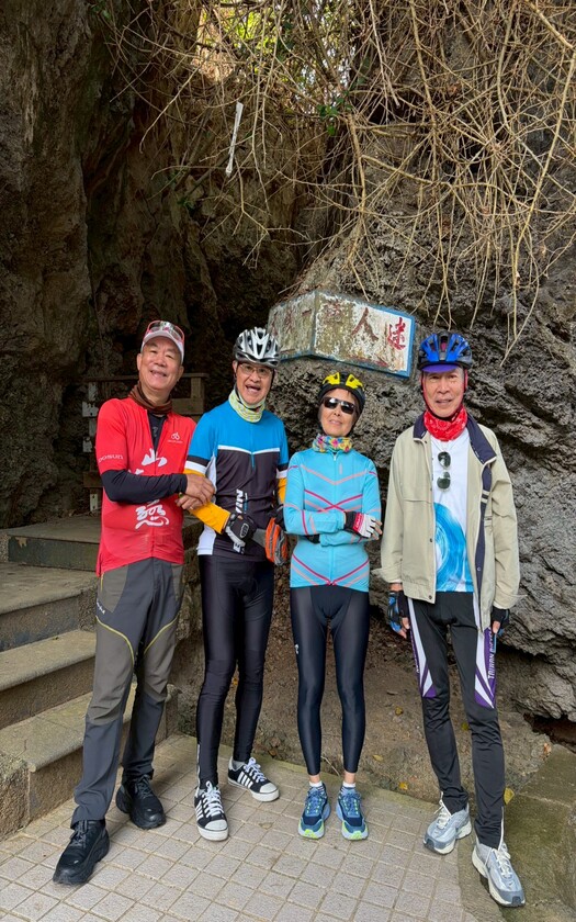 CyclingTaiwan,CyclingAdventure,單車看見台灣,台灣旅遊,單車騎行台灣,專案團,小琉球,花瓶岩,美人洞,山豬溝,烏鬼洞,白燈塔,萬金聖母聖殿,萬巒豬腳,biketour