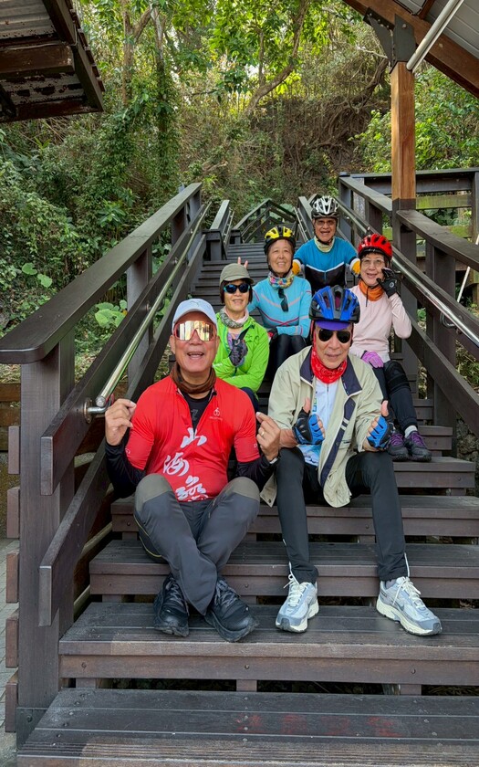 CyclingTaiwan,CyclingAdventure,單車看見台灣,台灣旅遊,單車騎行台灣,專案團,小琉球,花瓶岩,美人洞,山豬溝,烏鬼洞,白燈塔,萬金聖母聖殿,萬巒豬腳,biketour