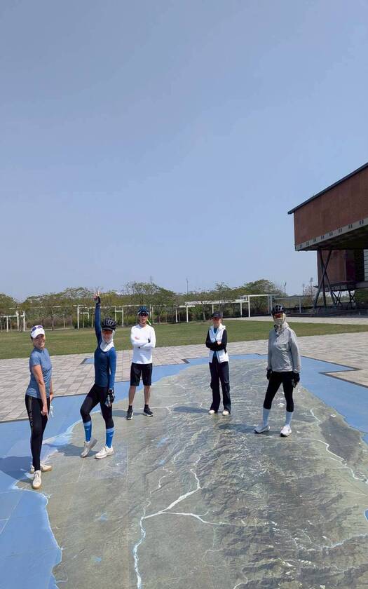 CyclingTaiwan,CyclingAdventure,單車看見台灣,台灣旅遊,單車騎行台灣,海外車友遊台灣,台灣歷史博物館,鹿耳門天后宮,府城天險,台江國家公園,安平樹屋,德記洋行,德陽艦,周氏蝦捲,台南小吃,biketour