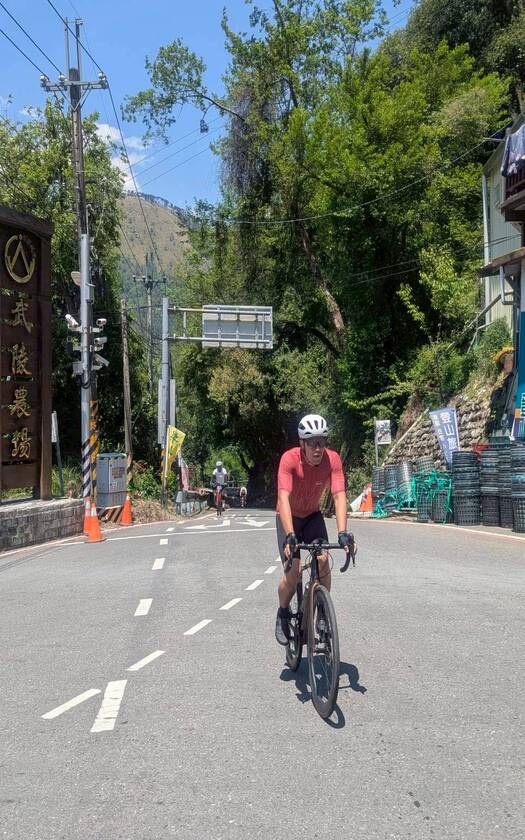 CyclingTaiwan,CyclingAdventure,單車看見台灣,台灣旅遊,海外車友騎台灣,脊梁山脈雙塔,剖地瓜,思源埡口,梨山賓館,中央山脈,單車人的浪漫,山路挑戰,海外車友騎台灣,山海戀單車,biketour