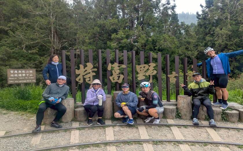 CyclingTaiwan,CyclingAdventure,單車看見台灣,台灣旅遊,海外車友騎台灣,脊梁山脈雙塔,剖地瓜,台21線,塔塔加,玉山群峰,夫妻樹,鹿林神木,特富野古道,阿里山公路,石桌