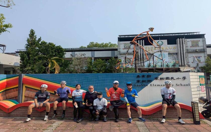 CyclingTaiwan,CyclingAdventure,單車看見台灣,台灣旅遊,海外車友騎台灣,脊梁山脈雙塔,剖地瓜,高樹童玩國小,鍾理和故居,屏科大,吾拉魯滋部落,萬金聖母聖殿,林后泗林綠色隧道,台1線