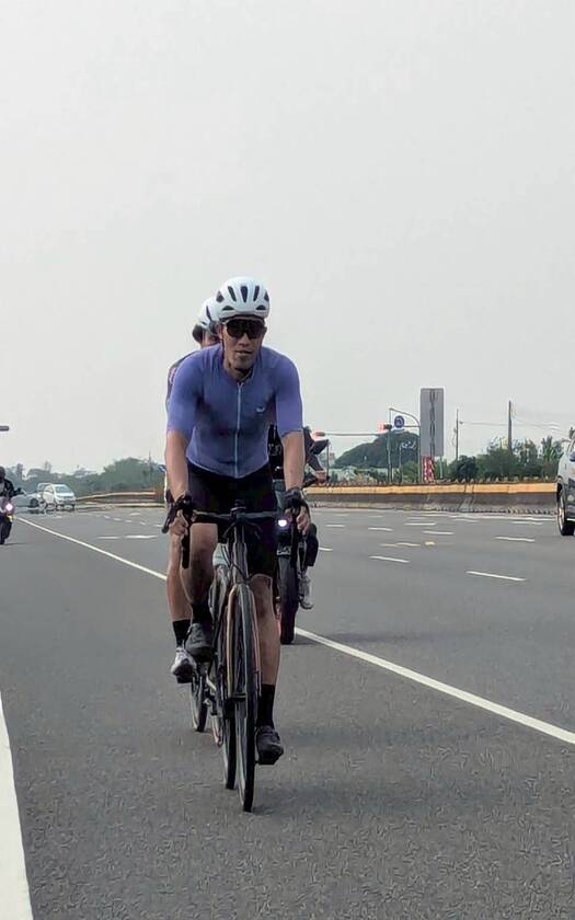 CyclingTaiwan,CyclingAdventure,單車看見台灣,台灣旅遊,海外車友騎台灣,脊梁山脈雙塔,剖地瓜,高樹童玩國小,鍾理和故居,屏科大,吾拉魯滋部落,萬金聖母聖殿,林后泗林綠色隧道,台1線