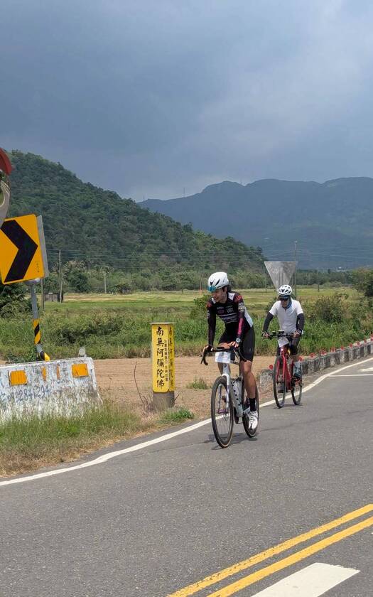 CyclingTaiwan,CyclingAdventure,單車看見台灣,台灣旅遊,海外車友騎台灣,脊梁山脈雙塔,剖地瓜,富貴角燈塔,鵝鑾鼻燈塔,屏鵝公路,車城福安宮,恆春古城,出火,風吹沙