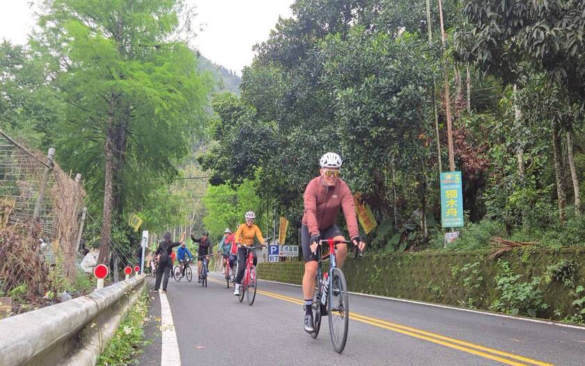 CyclingTaiwan,CyclingAdventure,單車看見台灣,台灣旅遊,脊梁山脈雙塔,剖地瓜,專案團,日月潭,九蛙疊像,文武廟,玄奘寺,陳有蘭溪,信義酒莊,東埔溫泉