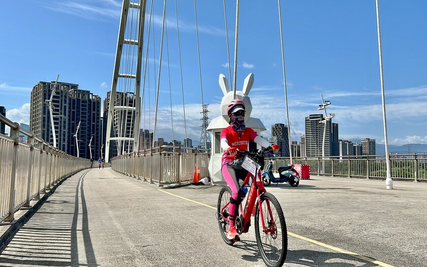 CyclingTaiwan,CyclingAdventure,單車看見台灣,台灣旅遊,單車環島,海外車友騎台灣,新月橋,三鶯龍窯橋,中庄調整池,三坑自然生態公園,關西仙草博物館,新埔遊客中心,劉氏雙堂屋