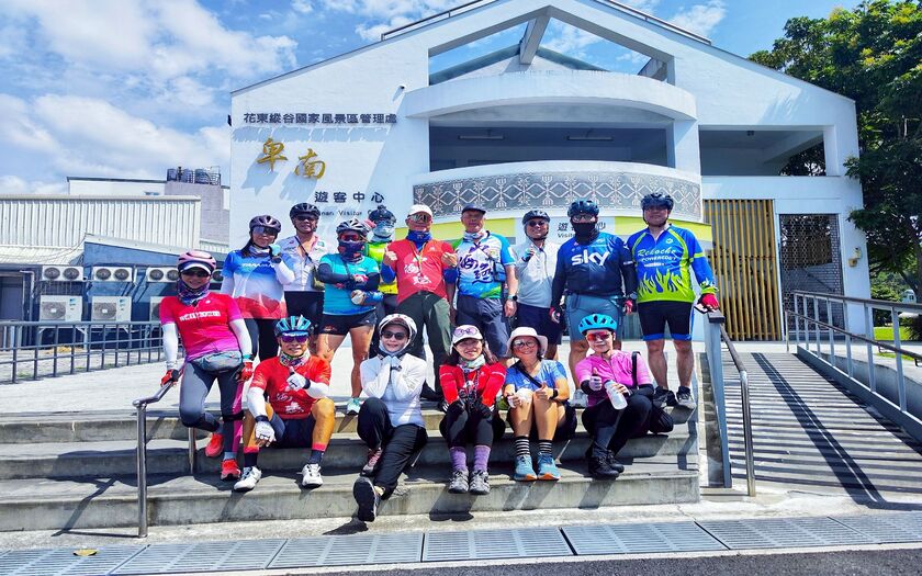 CyclingTaiwan,CyclingAdventure,單車看見台灣,台灣旅遊,單車環島,海外車友騎台灣,知本卡大地布部落,斯卡羅,十股綠色隧道,脫線牧場,瑞源車站,關山米國學校,富里花海,兩大板塊交界處,花東縱谷