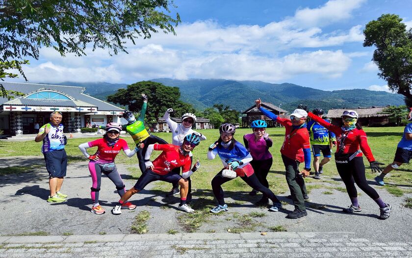 CyclingTaiwan,CyclingAdventure,單車看見台灣,台灣旅遊,單車環島,海外車友騎台灣,知本卡大地布部落,斯卡羅,十股綠色隧道,脫線牧場,瑞源車站,關山米國學校,富里花海,兩大板塊交界處,花東縱谷
