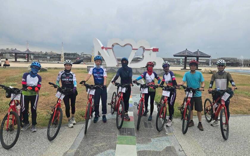 CyclingTaiwan,CyclingAdventure,單車看見台灣,台灣旅遊,嘉南美食美景尋騎,嘉義太保東石環騎,東石漁人碼頭,東石水中古厝,鰲鼓濕地,用九柑仔店,朴子溪自行車道,蒜鰲自行車道,阿勃勒花道,故宮三寶地景藝術,蒜頭糖廠