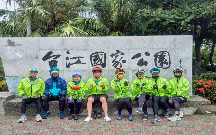 CyclingTaiwan,CyclingAdventure,單車看見台灣,台灣旅遊,biketour,嘉南美食美景尋騎,七股安平,國聖燈塔,台灣極西點,鹿耳門天后宮,府城天險,台江國家公園,四草大橋,安平老街,孫家小卷米粉,安平德記洋行,安平樹屋,德陽艦園區,億載金城,度小月,台南美食之旅