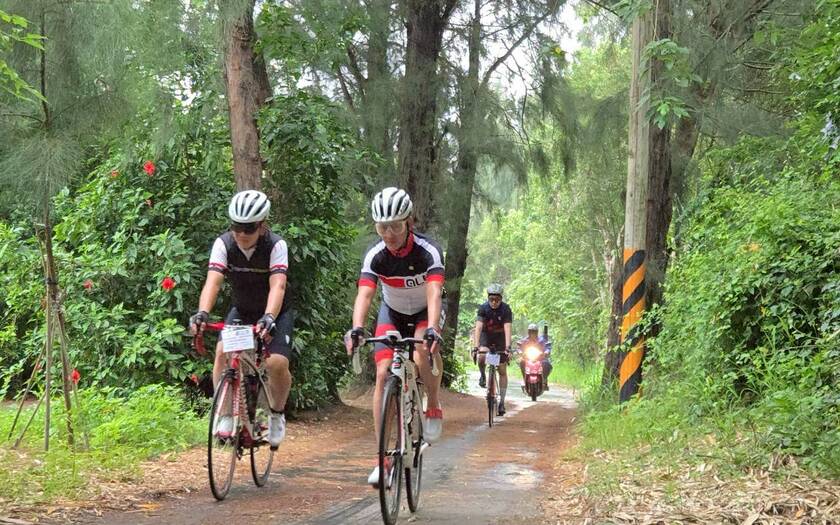 CyclingTaiwan,CyclingAdventure,單車看見台灣,台灣旅遊,biketour,專案團,經典單車環島,Moxa,四零四科技,,單車環島,新竹鹿港,南港賞鳥區,大山車站,西湖溪自行車鐵橋,過港貝化石層,後龍海角樂園,風力發電,新埔車站,通霄車站,大安休息區,中彰大橋,鹿港,亞太鹿港渡假村