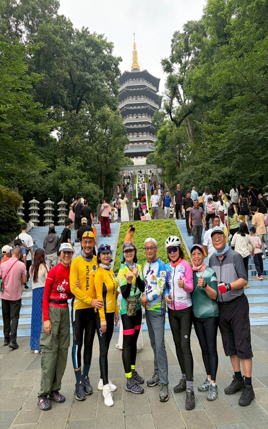 CyclingTaiwan,CyclingAdventure,單車看見世界,大陸旅遊,biketour,單車自由行,杭韻浙西,水墨江南單車自由行,杭州旅行,靈隱寺,飛來峰,龍井路,中國茶葉博物館,龍井村,九溪,錢塘江,錢塘江大橋,六合塔,雷峰塔,西湖,楊公堤,斷橋,三潭印月,小瀛洲,江南文化騎旅