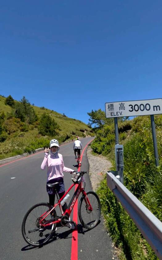 CyclingTaiwan,CyclingAdventure,單車看見台灣,台灣旅遊,biketour,北進武嶺,武嶺挑戰,梨山,台8線,大禹嶺,合歡山,合歡山管理站,松雪樓,武嶺,台灣公路最高點,武嶺證書,武嶺獎牌,全台最高全家,埔里,山岳騎旅,單車旅行,台灣單車旅行