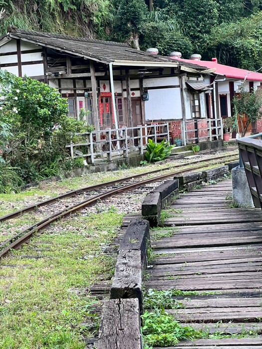 CyclingTaiwan,CyclingAdventure,單車看見台灣,台灣旅遊,biketour,海外車友騎台灣,阿里山新雙鐵,鐵馬鐵道,阿里山林業鐵路,太平,巧雲小棧,龍王金殿,太興飛瀑,梨園寮車站,交力坪車站,雲潭瀑布,水社寮車站,檜木列車,圓潭自然生態園區,瑞里綠色隧道,青葉山莊,阿里山騎旅,台灣單車旅行