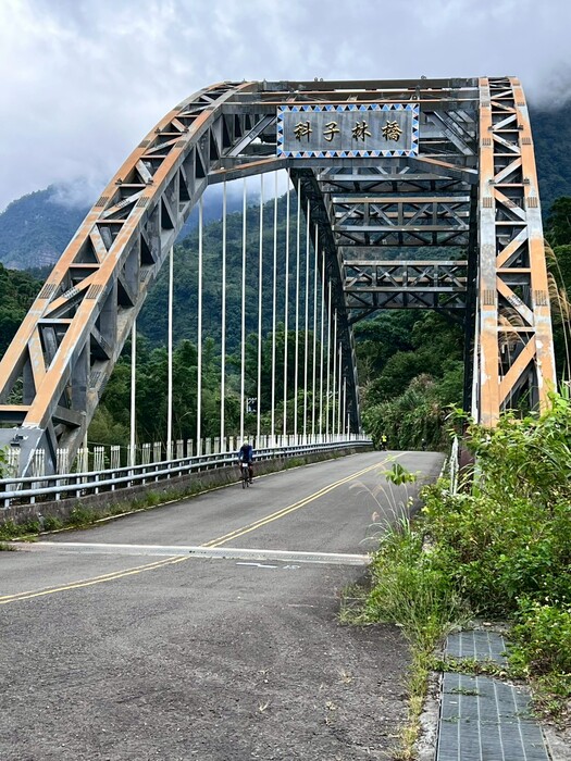 CyclingTaiwan,CyclingAdventure,單車看見台灣,台灣旅遊,biketour,海外車友騎台灣,阿里山新雙鐵,鐵馬鐵道,阿里山林業鐵路,瑞太古道,孟宗竹林,來吉部落,哈娜廚房,得恩亞納,得恩亞納合掌村,鄒族部落,多林車站,大凍山,小百岳,奮起湖車站,奮起湖老街,奮起湖便當,四方竹,阿里山騎旅,台灣單車旅行