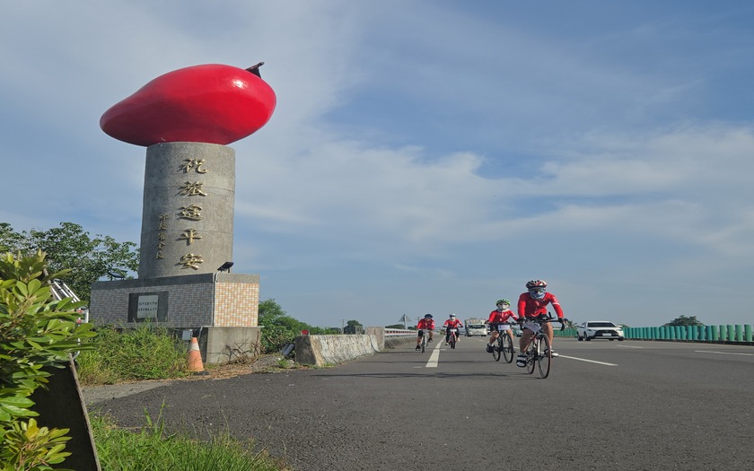 CyclingTaiwan,CyclingAdventure,單車看見台灣,台灣旅遊,biketour,專案團,小鐵人探險隊,小鐵人環島,單車環島,環島壯遊蘇花9日,枋寮,太麻里,屏鵝海岸公路,海豚灣,茉莉灣,南迴公路,壽卡鐵馬驛站,大武之心南迴驛,紅藜肉燥飯,大鳥,大竹,多良,新金崙景觀大橋,太麻里曙光酒店,親子單車旅行,兒童單車環島,台灣單車旅行