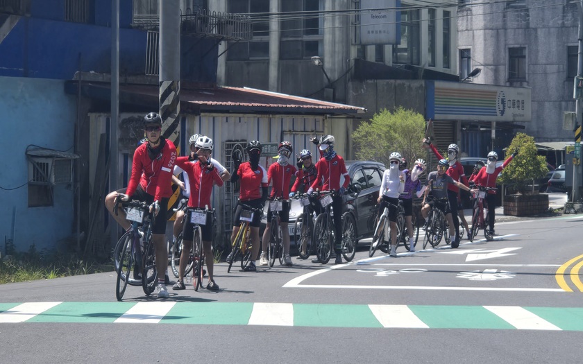 CyclingTaiwan,CyclingAdventure,單車看見台灣,台灣旅遊,biketour,專案團,小鐵人探險隊,小鐵人環島,單車環島,環島壯遊蘇花9日,最終日,宜蘭頭城,新北板橋,東北角濱海景觀公路,舊草嶺隧道,福隆車站,雙溪河畔,台2丙景觀公路,平溪,菁桐,106景觀公路,深坑,木柵,中和,板橋第二運動場,環島完騎,親子單車旅行,兒童單車環島,台灣單車旅行