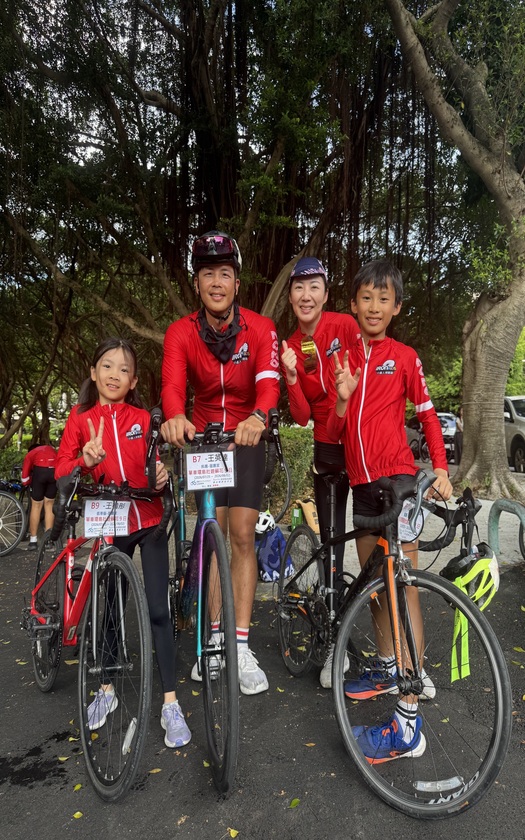 CyclingTaiwan,CyclingAdventure,單車看見台灣,台灣旅遊,biketour,專案團,小鐵人探險隊,小鐵人環島,單車環島,環島壯遊蘇花9日,最終日,宜蘭頭城,新北板橋,東北角濱海景觀公路,舊草嶺隧道,福隆車站,雙溪河畔,台2丙景觀公路,平溪,菁桐,106景觀公路,深坑,木柵,中和,板橋第二運動場,環島完騎,親子單車旅行,兒童單車環島,台灣單車旅行