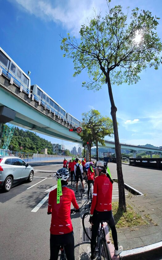 CyclingTaiwan,CyclingAdventure,單車看見台灣,台灣旅遊,biketour,專案團,小鐵人探險隊,小鐵人環島,單車環島,環島壯遊蘇花9日,最終日,宜蘭頭城,新北板橋,東北角濱海景觀公路,舊草嶺隧道,福隆車站,雙溪河畔,台2丙景觀公路,平溪,菁桐,106景觀公路,深坑,木柵,中和,板橋第二運動場,環島完騎,親子單車旅行,兒童單車環島,台灣單車旅行